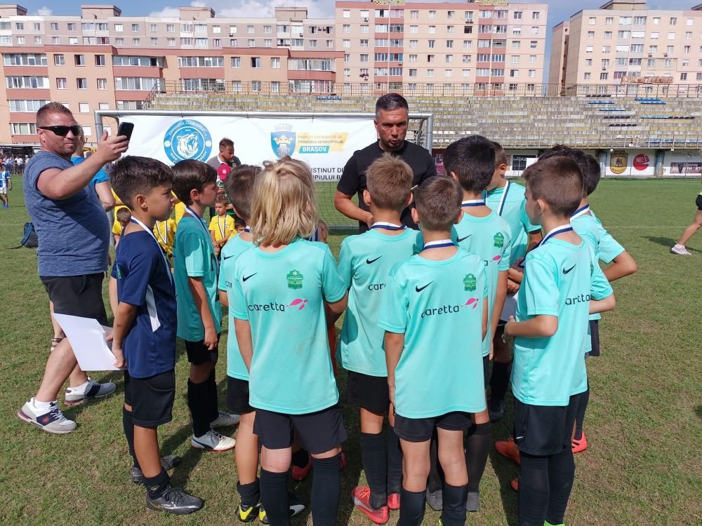 Steaua Magică! Cine este echipa care s-a distrat cu FCSB, Academia Hagi și Universitatea Craiova la Brașov Junior's Cup_5