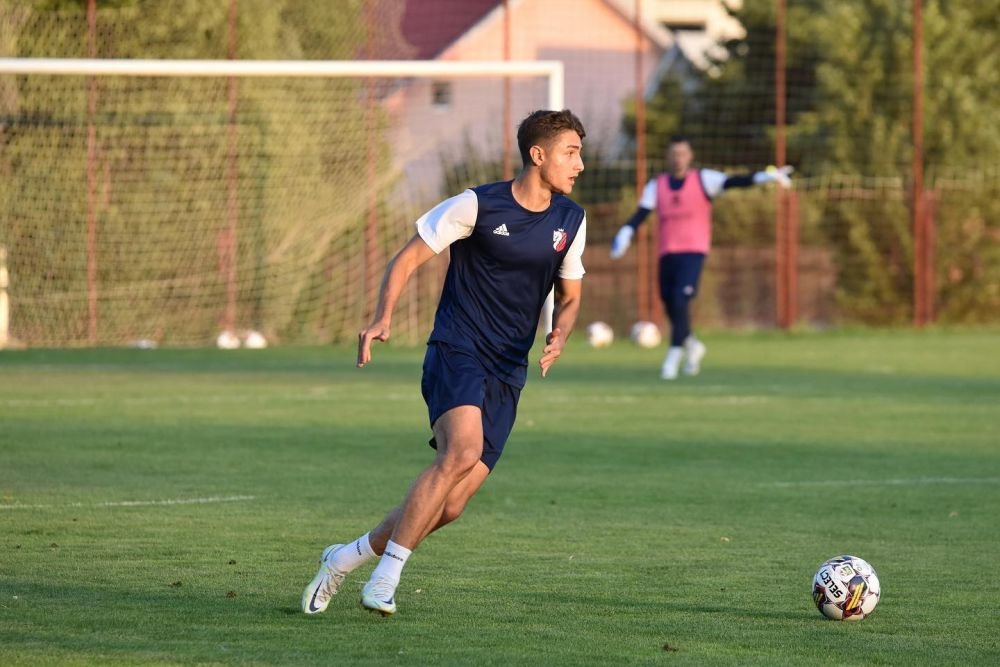 FCSB a găsit fundaș! Pe cine vrea să transfere Gigi Becali_5