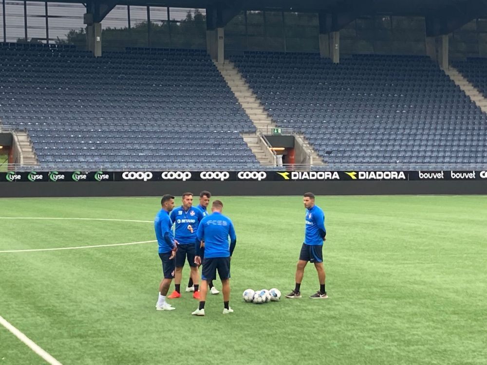 FCSB a efectuat ultimul antrenament înaintea meciului cu Viking! Cum s-au descurcat băieții lui Rădoi pe sinteticul din Norvegia_2