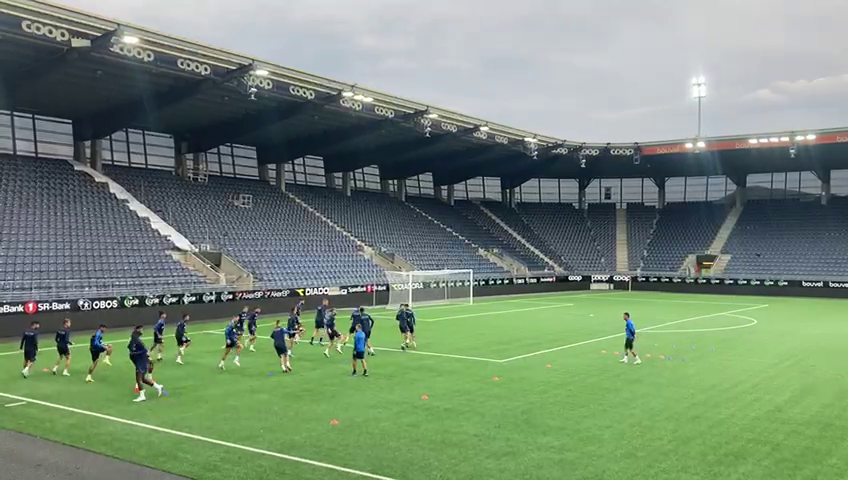 FCSB a efectuat ultimul antrenament înaintea meciului cu Viking! Cum s-au descurcat băieții lui Rădoi pe sinteticul din Norvegia_8