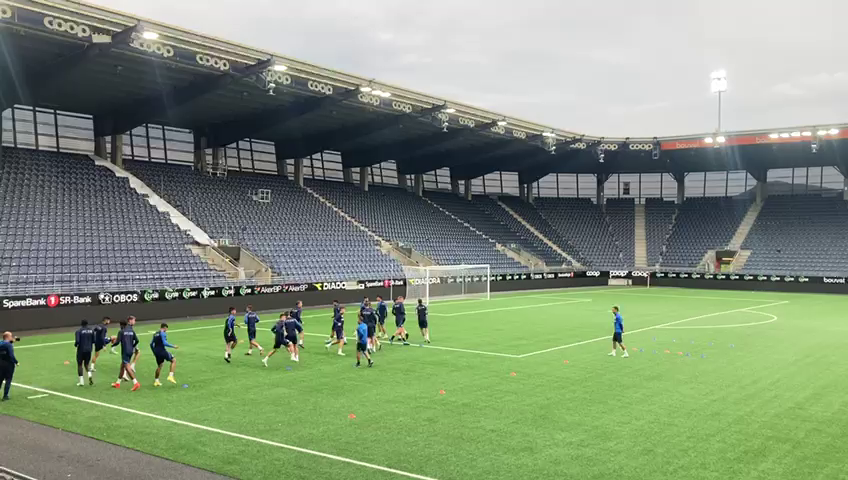 FCSB a efectuat ultimul antrenament înaintea meciului cu Viking! Cum s-au descurcat băieții lui Rădoi pe sinteticul din Norvegia_11