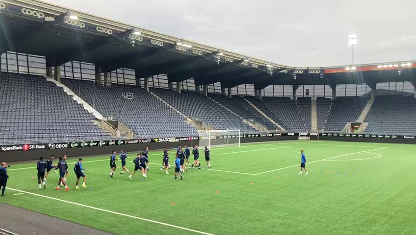 FCSB a efectuat ultimul antrenament înaintea meciului cu Viking! Cum s-au descurcat băieții lui Rădoi pe sinteticul din Norvegia_11