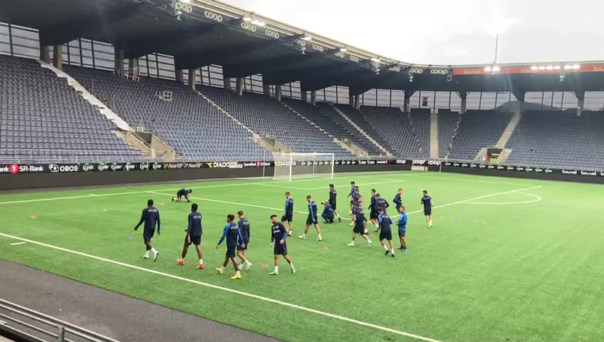 FCSB a efectuat ultimul antrenament înaintea meciului cu Viking! Cum s-au descurcat băieții lui Rădoi pe sinteticul din Norvegia_17