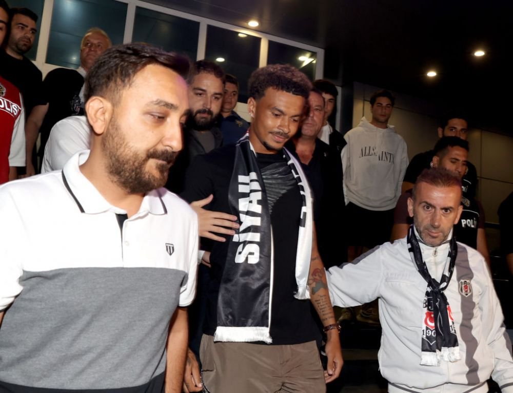 Dele Alli a plecat de la Everton și s-a înțeles cu noua sa echipă! Fanii l-au așteptat la aeroport_5