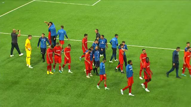Explozie de bucurie în Norvegia după calificarea lui FCSB! Imagini spectaculoase cu jucătorii și fanii români_9