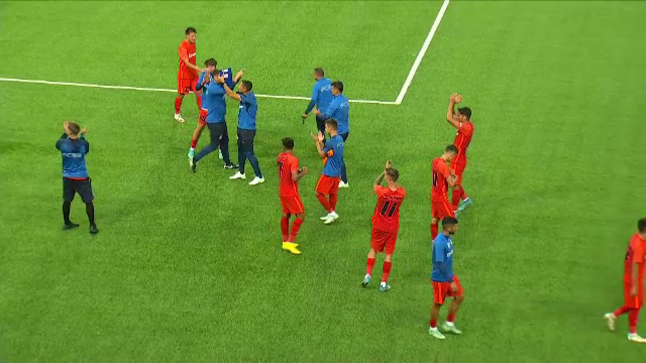 Explozie de bucurie în Norvegia după calificarea lui FCSB! Imagini spectaculoase cu jucătorii și fanii români_12