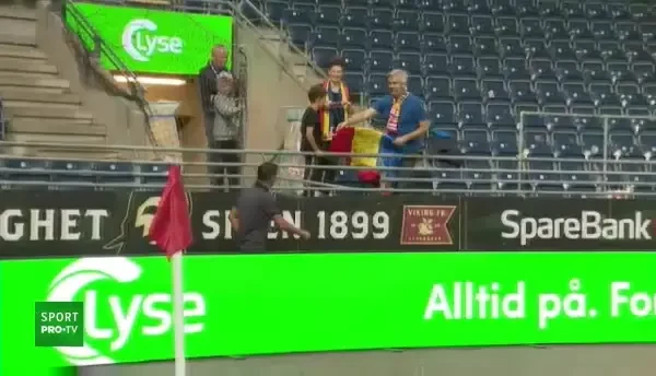 Nicolae Dică, gest superb pentru un grup de fani după Viking - FCSB 1-3