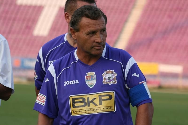 Tricolorul cu un meci și un gol la națională a marcat la 58 de ani cu o super-execuție în prima etapă a campionatului!_19