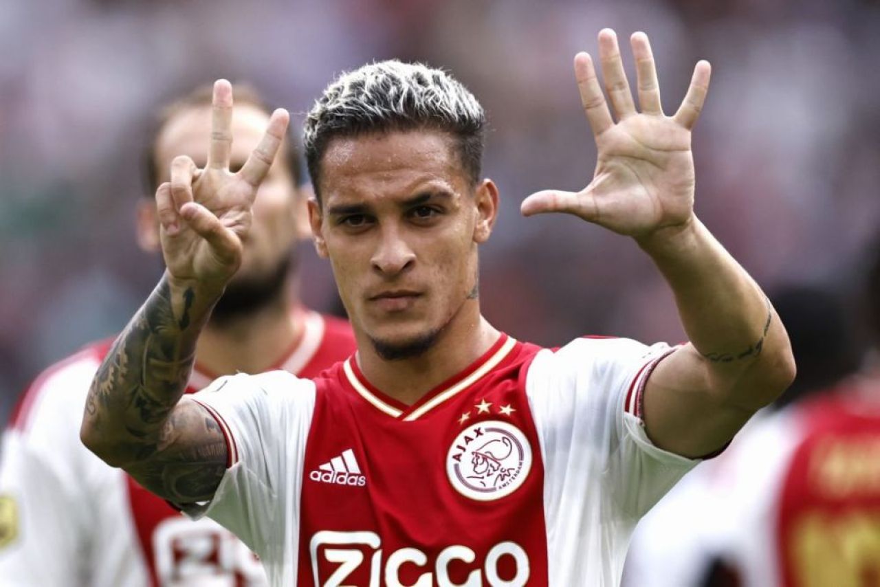 Manchester United a anunțat transferul-gigant de 100 de milioane de euro!_8
