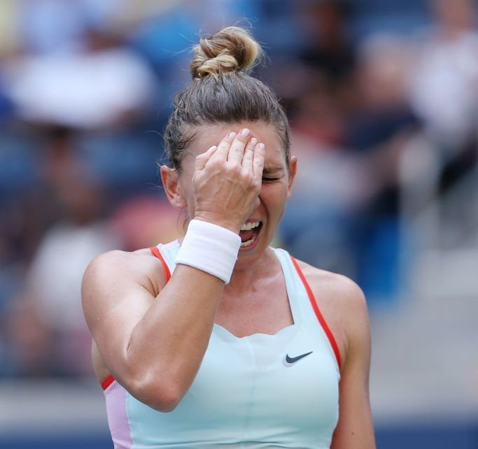 10 capi de serie, inclusiv Simona Halep și Stefanos Tsitsipas, eliminați în prima zi a Openului American 2022_5