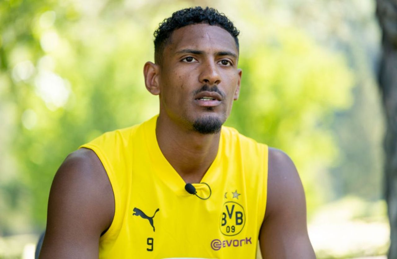 Vești îmbucurătoare de la Haller după depistarea cancerului! Ce a declarat atacantul lui Dortmund_9