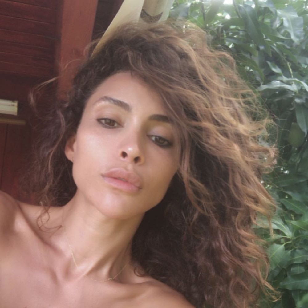 Mbappe a spart bariera! Starul lui PSG, surprins în ipostaze tandre cu un model transgender_8