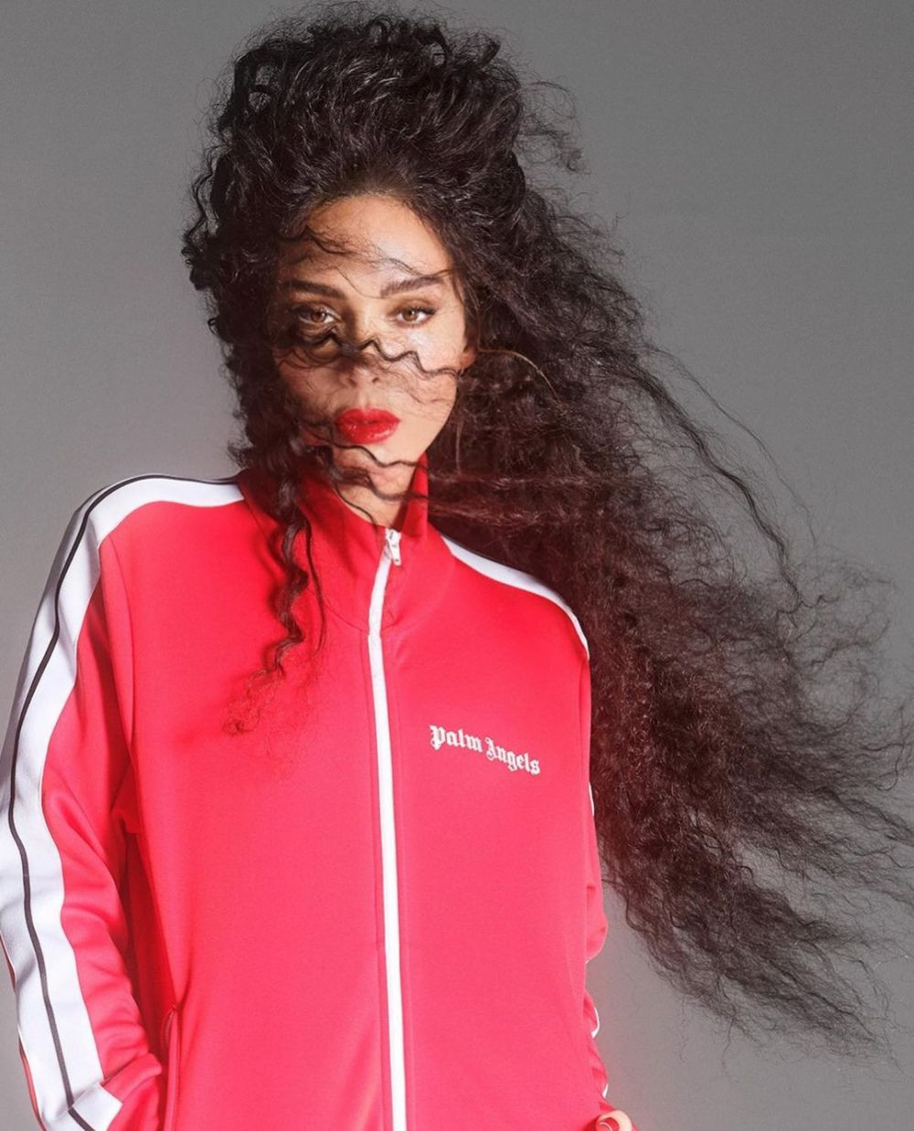 Mbappe a spart bariera! Starul lui PSG, surprins în ipostaze tandre cu un model transgender_29