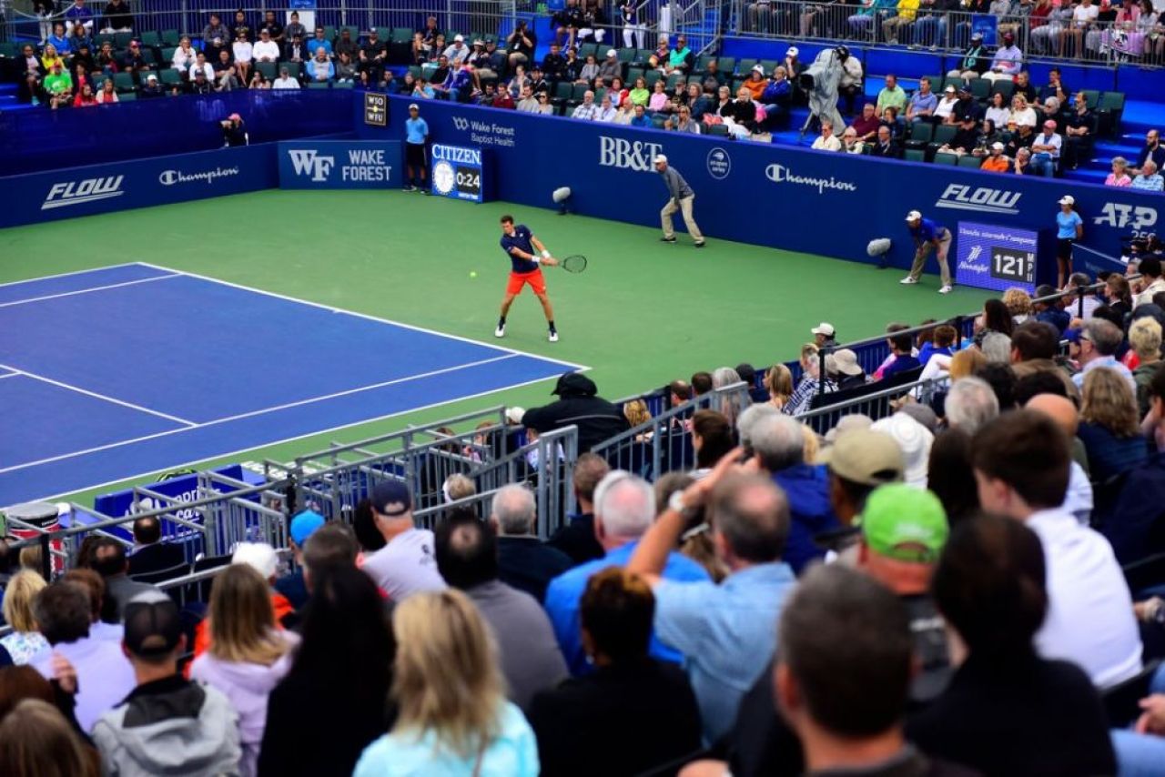 New York, orașul care nu tace niciodată. Jucătorii se plâng la US Open de miros de iarbă, trenuri, sirene, spectatori vorbăreți_7