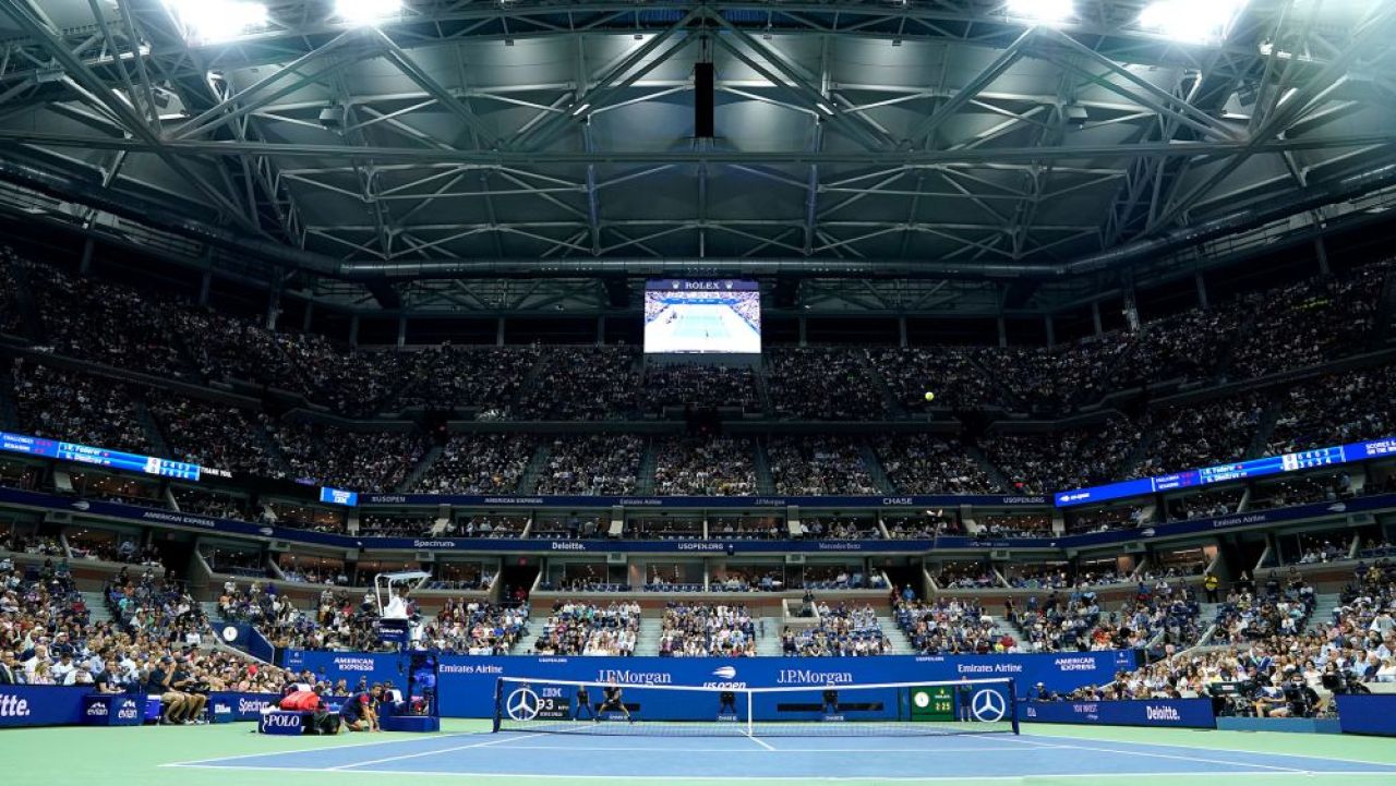 New York, orașul care nu tace niciodată. Jucătorii se plâng la US Open de miros de iarbă, trenuri, sirene, spectatori vorbăreți_9