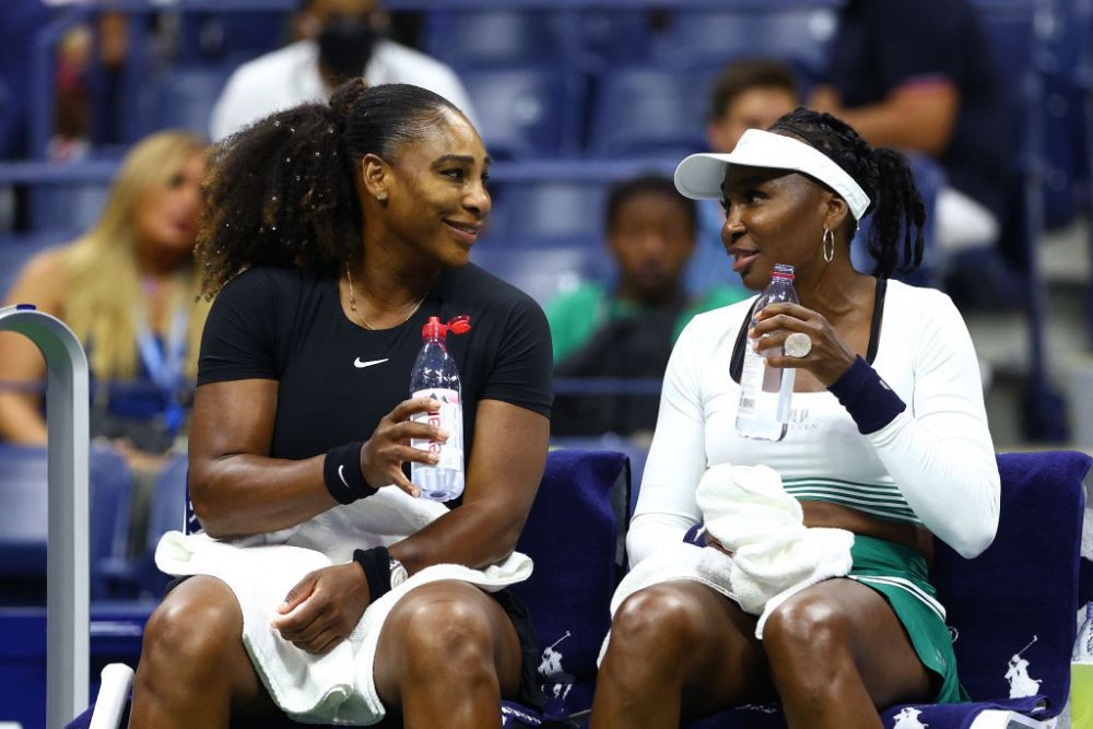 Serena și Venus Williams au jucat ultimul meci oficial &icirc;n proba de dublu. Reacția genială a US Open: &bdquo;Cineva taie ceapă aici!&rdquo;