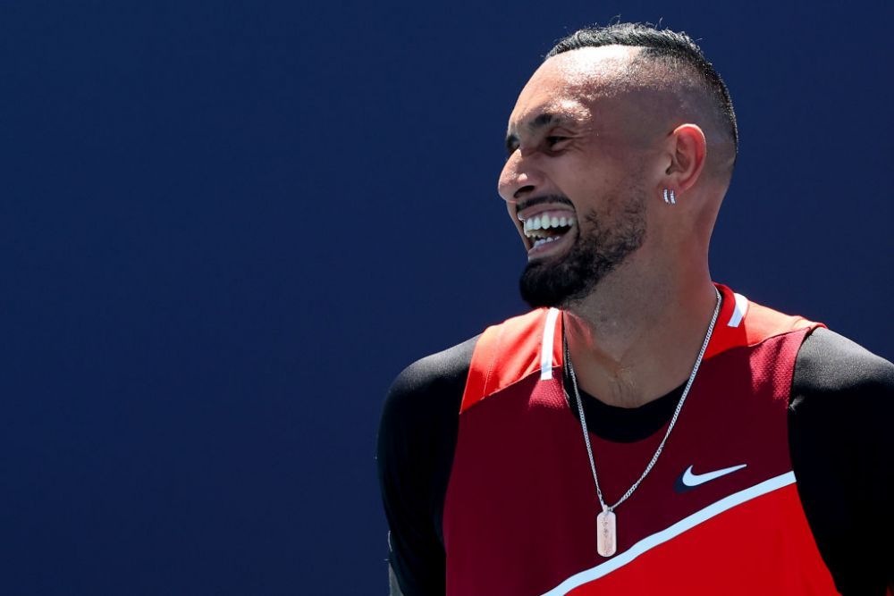 „Dacă nu mă susții, pleacă dracului acasă, frate!” Nick Kyrgios, amendat cu $11,000 pentru că a scuipat în direcția lojei sale_4