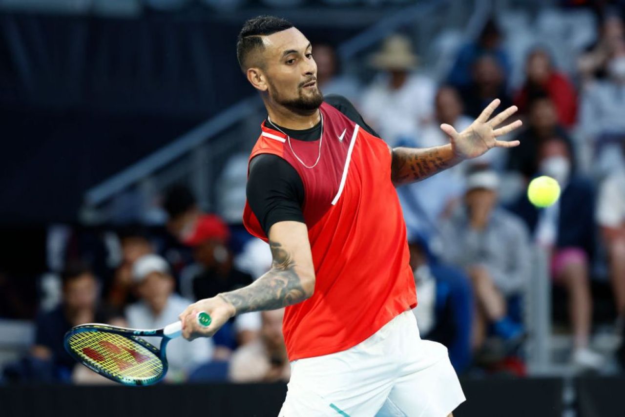 „Dacă nu mă susții, pleacă dracului acasă, frate!” Nick Kyrgios, amendat cu $11,000 pentru că a scuipat în direcția lojei sale_6