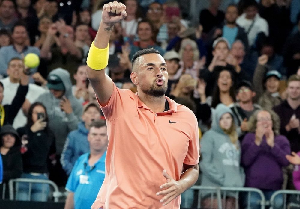 „Dacă nu mă susții, pleacă dracului acasă, frate!” Nick Kyrgios, amendat cu $11,000 pentru că a scuipat în direcția lojei sale_11