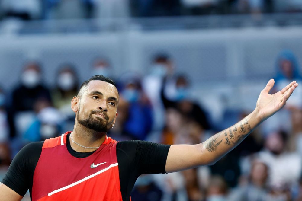 „Dacă nu mă susții, pleacă dracului acasă, frate!” Nick Kyrgios, amendat cu $11,000 pentru că a scuipat în direcția lojei sale_13