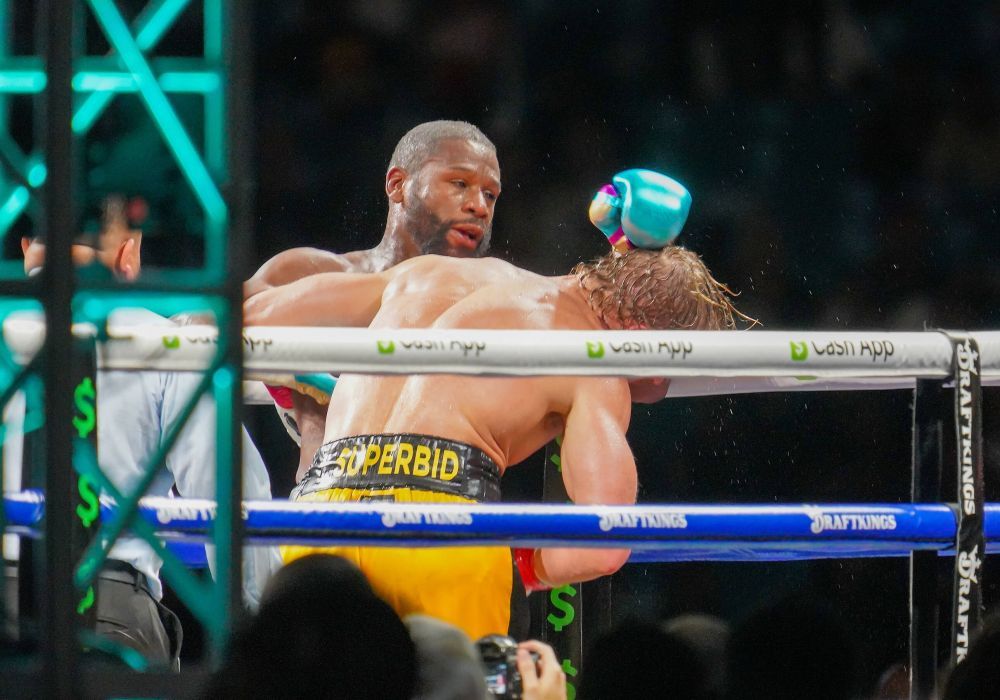 Boxerul YouTuber care nu a câștigat niciun meci în ring, dar s-a duelat cu Floyd Mayweather: „Sunt numărul unu! Dacă nu o cred eu, atunci cine?”_2
