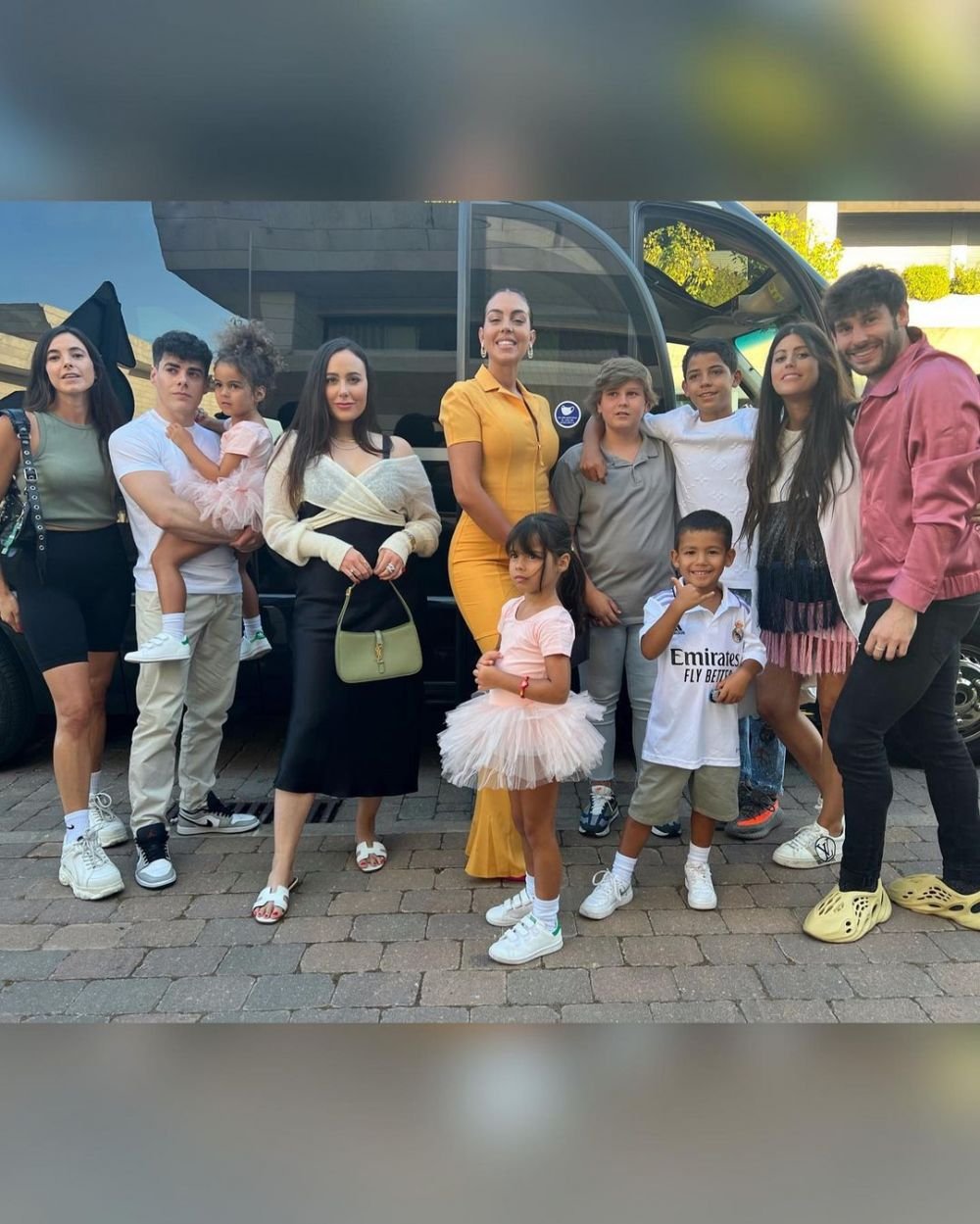 Georgina Rodriguez, extravagantă pe covorul roșu! Cum s-a afișat iubita lui Ronaldo, la 4 luni după ce a născut _10