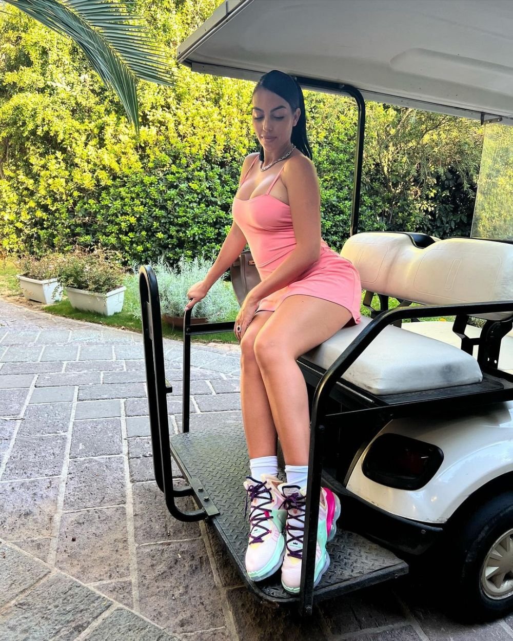 Georgina Rodriguez, extravagantă pe covorul roșu! Cum s-a afișat iubita lui Ronaldo, la 4 luni după ce a născut _19