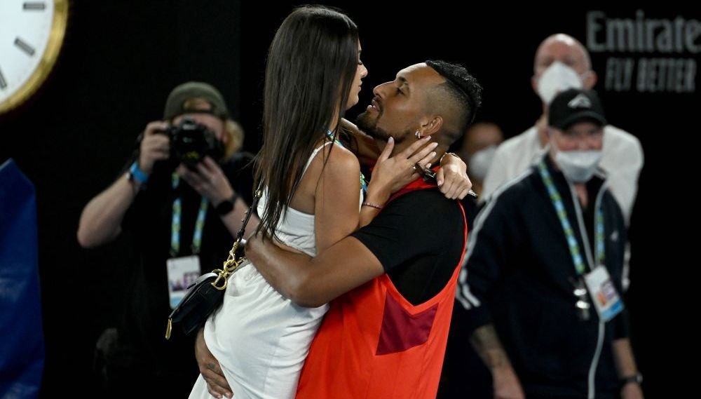 Kyrgios, savuros la New York: „Aș fi ieșit în cluburi în fiecare seară, dar acum am o prietenă grozavă care mă ajută... știți voi”_18