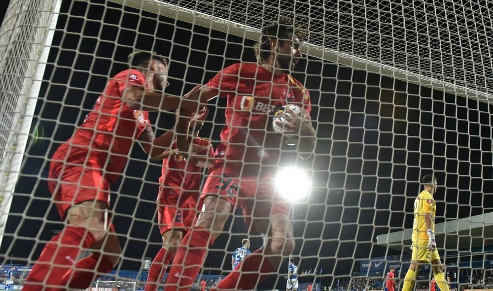 Pariu &icirc;n direct: Domnule Becali, lăsați-l &icirc;n teren și dă 30 de goluri la FCSB! Dacă nu, mă las de fotbal