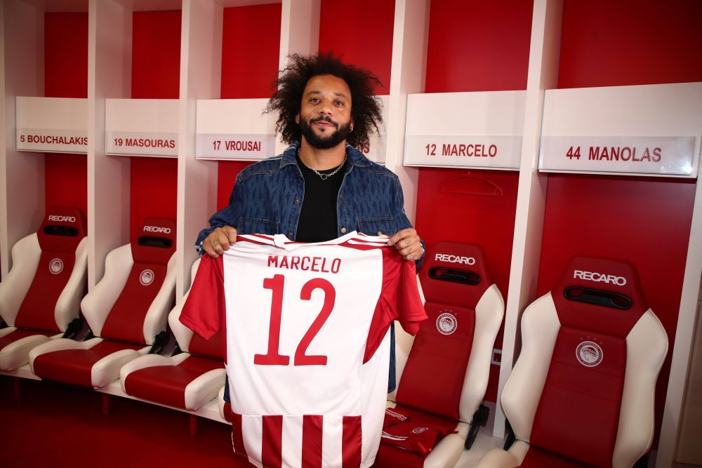 Pur și simplu spectaculos! Marcelo, prezentare de star la Olympiacos. Fanii au luat cu asalt stadionul și i-au pregătit un show pirotehnic_1