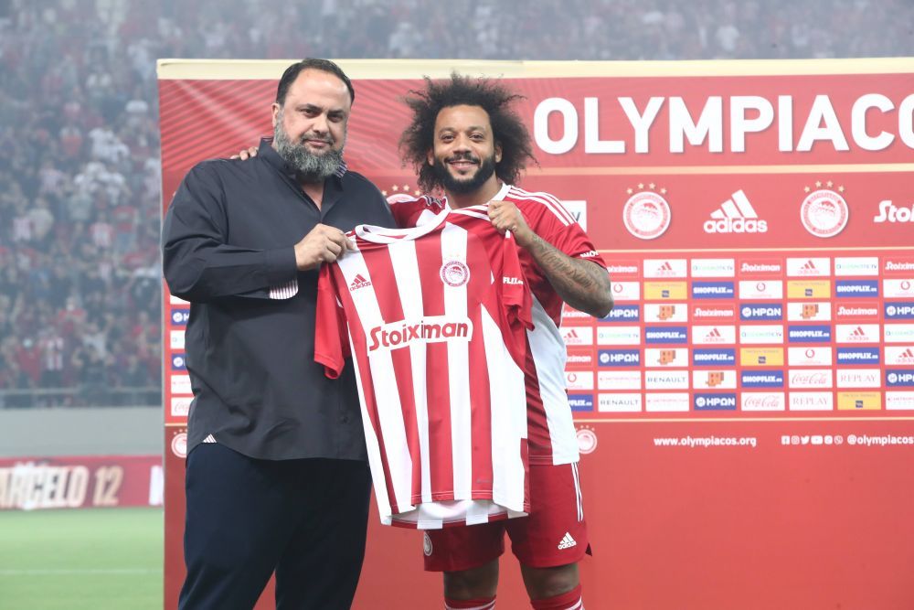 Pur și simplu spectaculos! Marcelo, prezentare de star la Olympiacos. Fanii au luat cu asalt stadionul și i-au pregătit un show pirotehnic_3