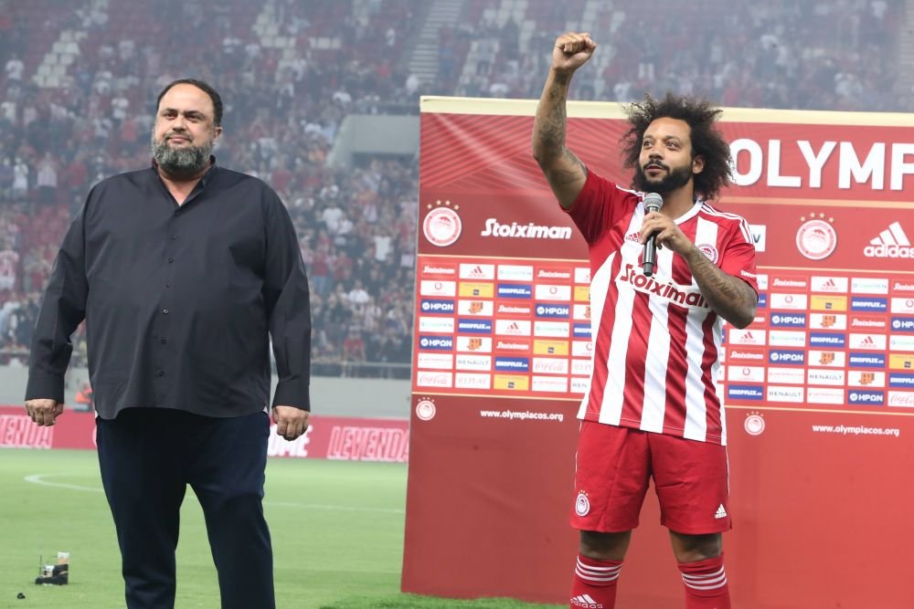 Pur și simplu spectaculos! Marcelo, prezentare de star la Olympiacos. Fanii au luat cu asalt stadionul și i-au pregătit un show pirotehnic_9