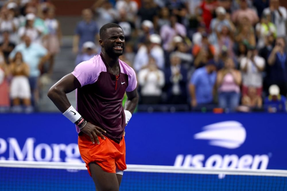 O spectatoare a făcut show la US Open, dând pe gât un pahar de bere în timp record. Reacția publicului newyorkez_12