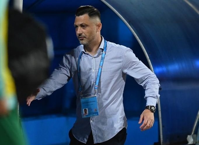 Mirel Rădoi, condamnat să c&acirc;știge campionatul cu Universitatea Craiova: &bdquo;Cupa este praf &icirc;n ochi!&rdquo;