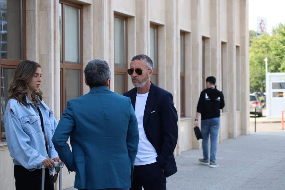 FCSB a plecat spre Londra! Nepotul lui Gigi Becali și Viorel Hrebenciuc au însoțit delegația_10