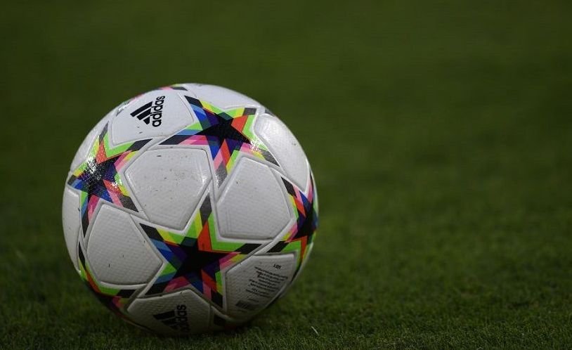 UEFA Champions League | Napoli o demolează pe Liverpool, Lewandowski, hat-trick pentru Barcelona: rezultatele serii