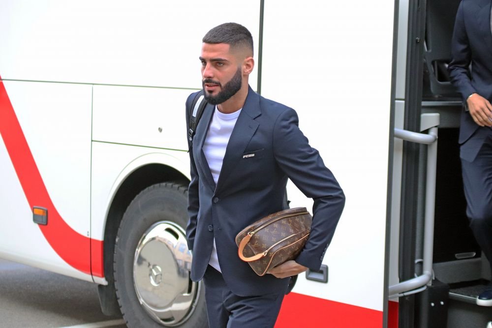 Trendy FCSB! Accesoriul la modă pe care aproape toți jucătorii l-au luat la Londra_15
