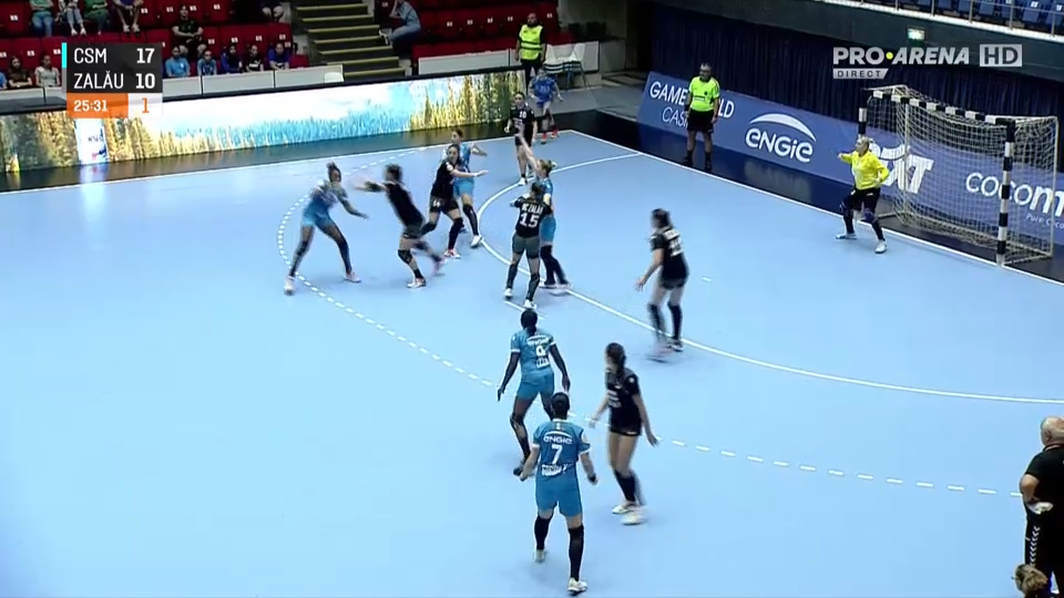 CSM București - HC Zalău 38-22. 