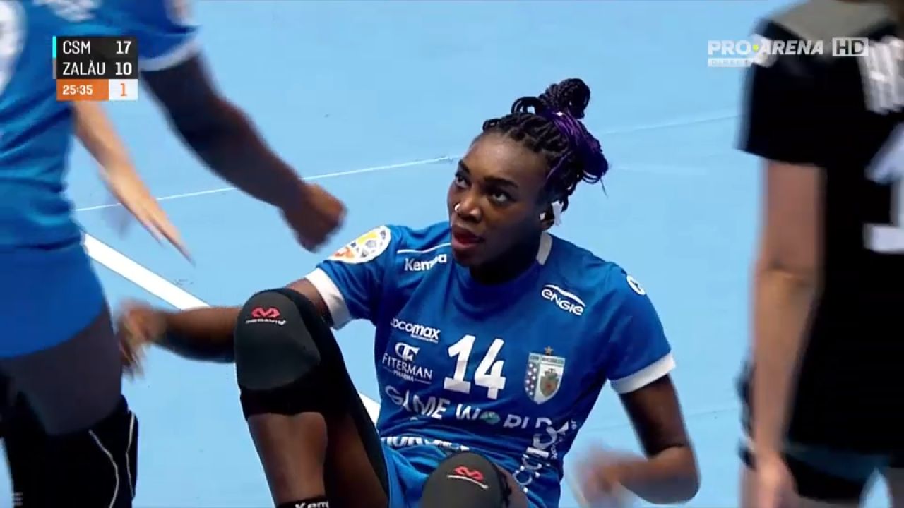 CSM București - HC Zalău 38-22.