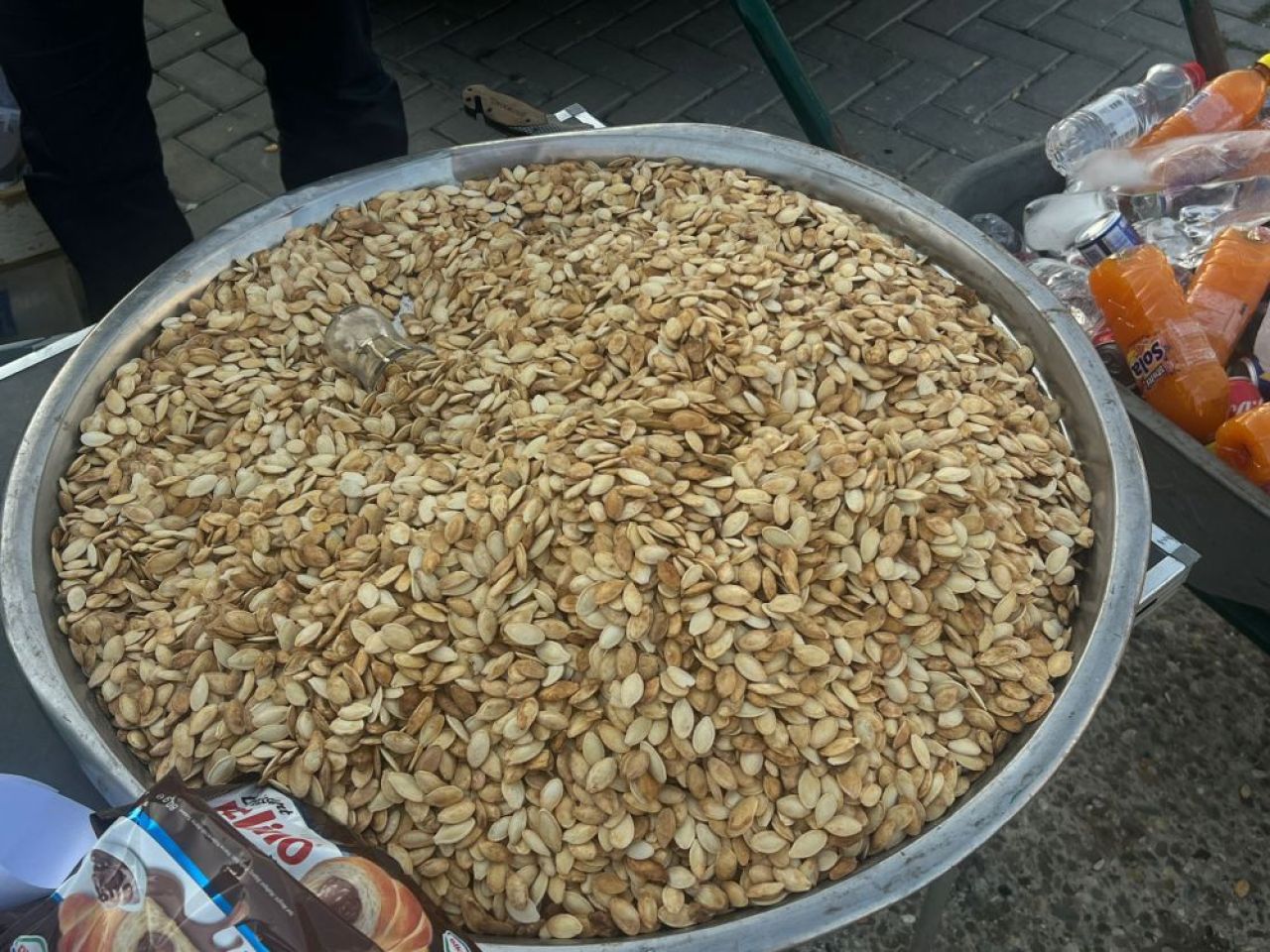 Semințe cărate cu roaba! Imagini rare din Kosovo, înainte de Ballkani - CFR Cluj_1