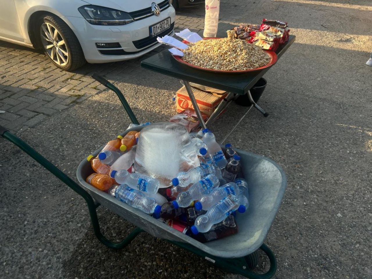 Semințe cărate cu roaba! Imagini rare din Kosovo, înainte de Ballkani - CFR Cluj_2