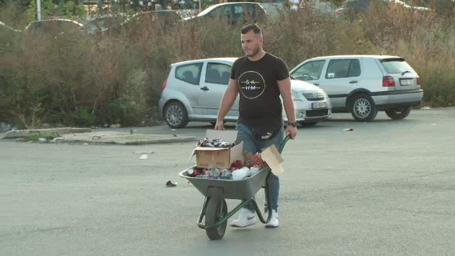 Semințe cărate cu roaba! Imagini rare din Kosovo, înainte de Ballkani - CFR Cluj_12
