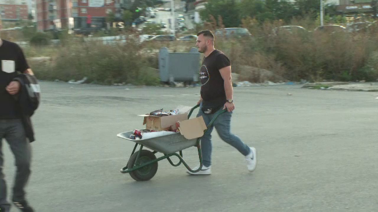 Semințe cărate cu roaba! Imagini rare din Kosovo, înainte de Ballkani - CFR Cluj_14