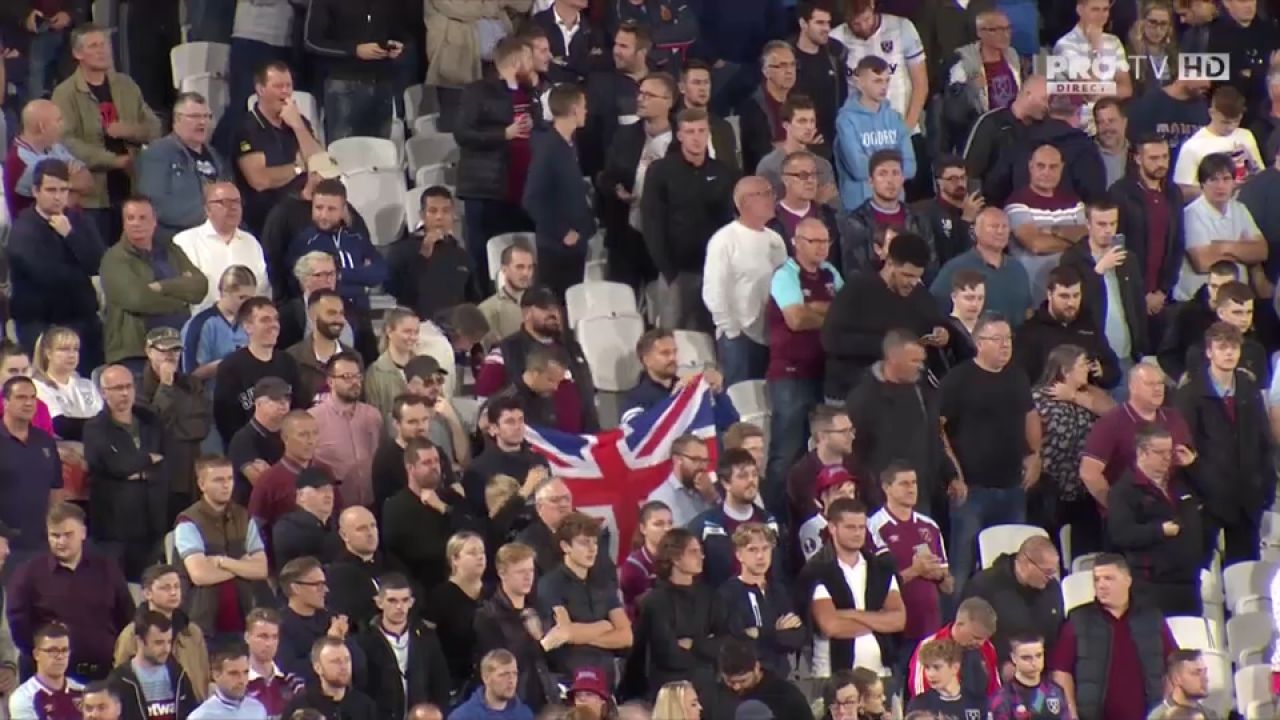 West Ham - FCSB | Momente emoționante înaintea fluierului de start în ziua în care Regina Elisabeta a II-a a murit _2
