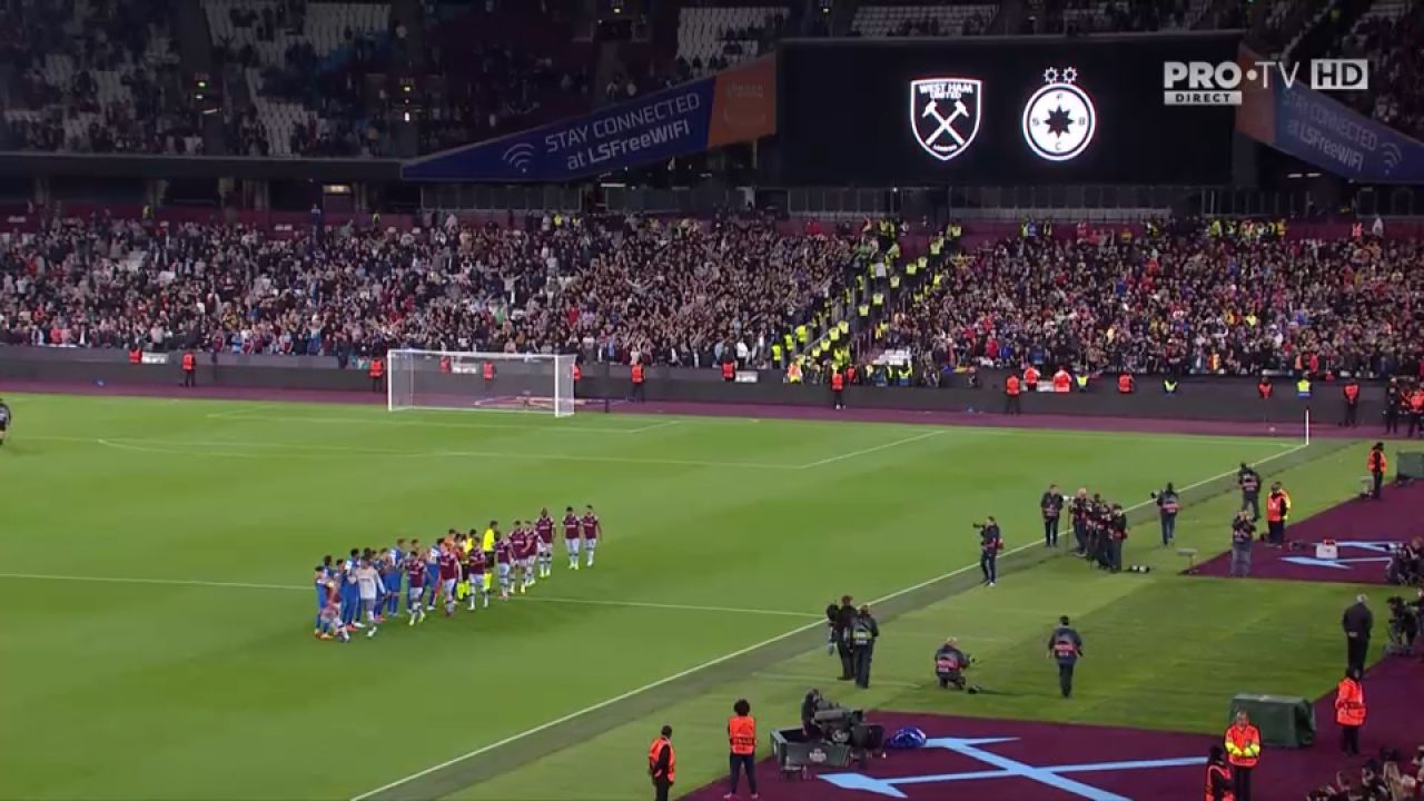 West Ham - FCSB | Momente emoționante înaintea fluierului de start în ziua în care Regina Elisabeta a II-a a murit _3