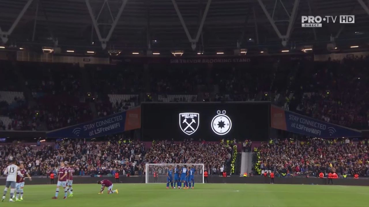 West Ham - FCSB | Momente emoționante înaintea fluierului de start în ziua în care Regina Elisabeta a II-a a murit _4