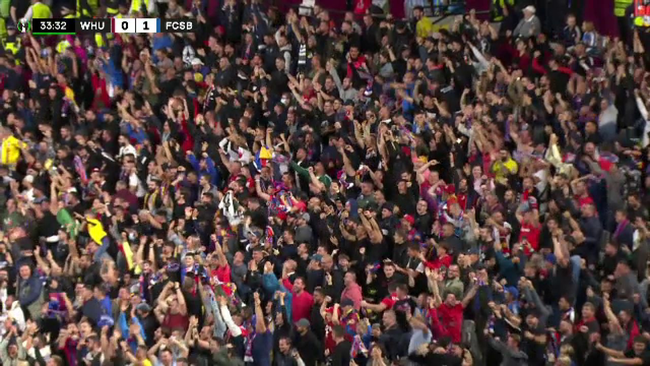 West Ham - FCSB | London Stadium a explodat la golul lui Andrei Cordea. Suporterii români au creat o atmosferă incendiară_3