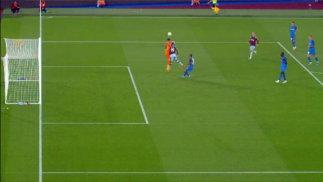 Comentatorii britanici, vehemenți după penalty-ul primit de West Ham contra lui FCSB_4