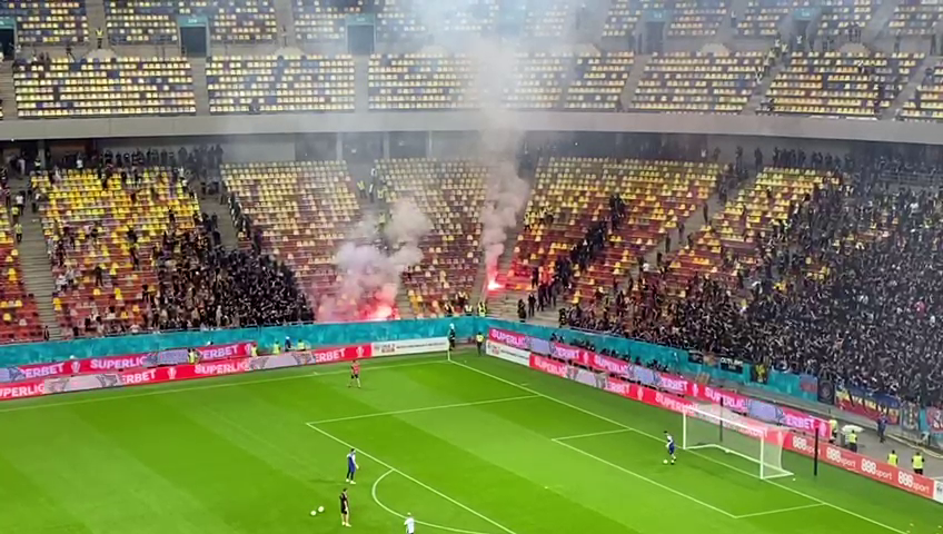 S-au încins spiritele înainte de derby-ul ligii secunde! Fanii dinamoviști și cei steliști, dueluri crâncene la stadion_6