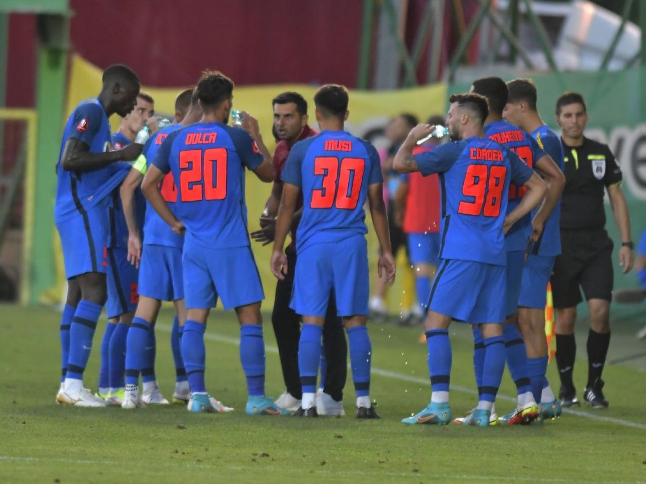 UEFA a intervenit din nou în cazul lui FCSB! Anunțul conducerii după meciul cu West Ham_1